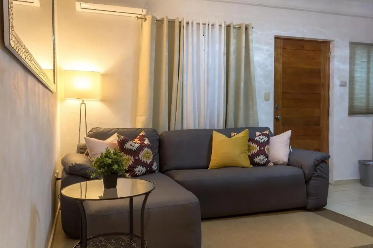 J. B Apartamentos Santo Domingo 0*,