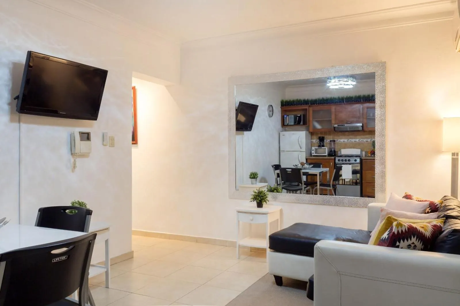 J. B Apartamentos Santo Domingo 0*,